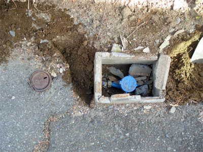 山梨県甲府市で量水器（水道メーター）BOX交換